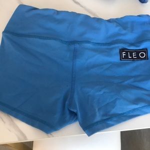 Blue fleo shorts
